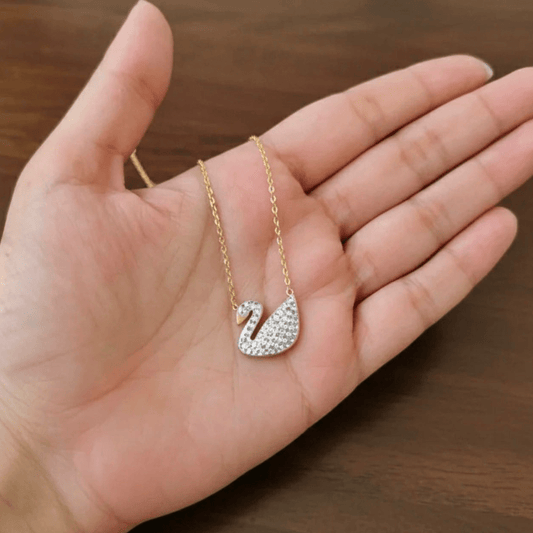 Swan White Necklace - TrendFity