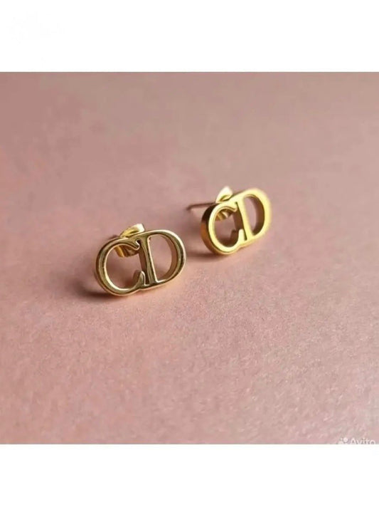 New Dior Studs